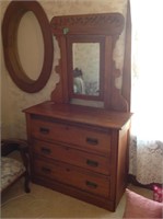 Vintage 3 drawer dresser w/mirror (17 x 40 x 66)