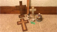 Crosses and figurines.
