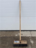 14" rough surface broom