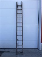 Wood extension ladder