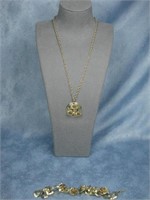 Gold Tone Fashion Necklace & Bracelet
