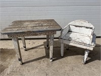 White wood garden table & chair