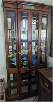Cherry China Cabinet 1-part. Contents Not