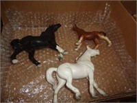 1960'S CERAMIC HORSES - SOME HAVE REPAIRS