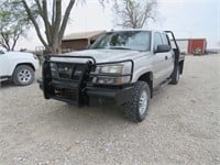 2004 Chevy 2500 Crew Cab 4x4 w/ Newer Bale Bed
