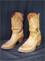 Pair of Texas leather cowboy boots, made in