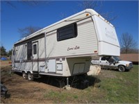 29' Carri-Lite Camper