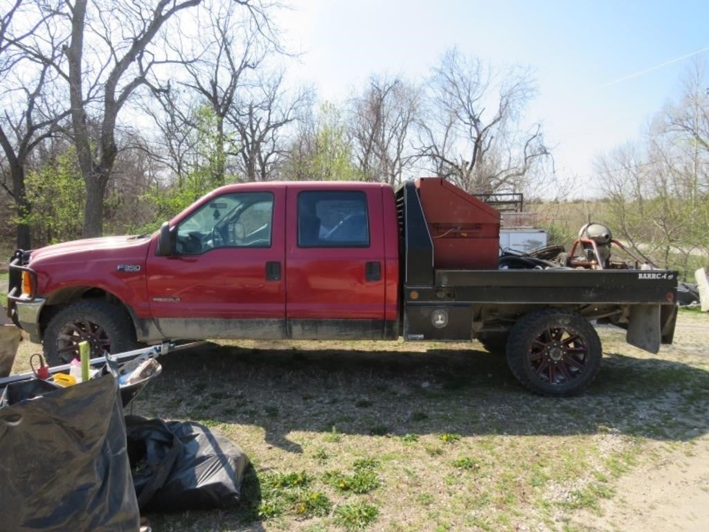 2001 Ford F-350 Diesel Truck w/ Flatbed New Parts
