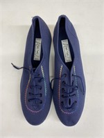 Women's Shoes Size 7.5 Navy