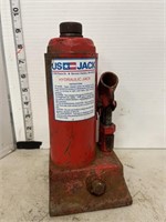 Red hydraulic jack