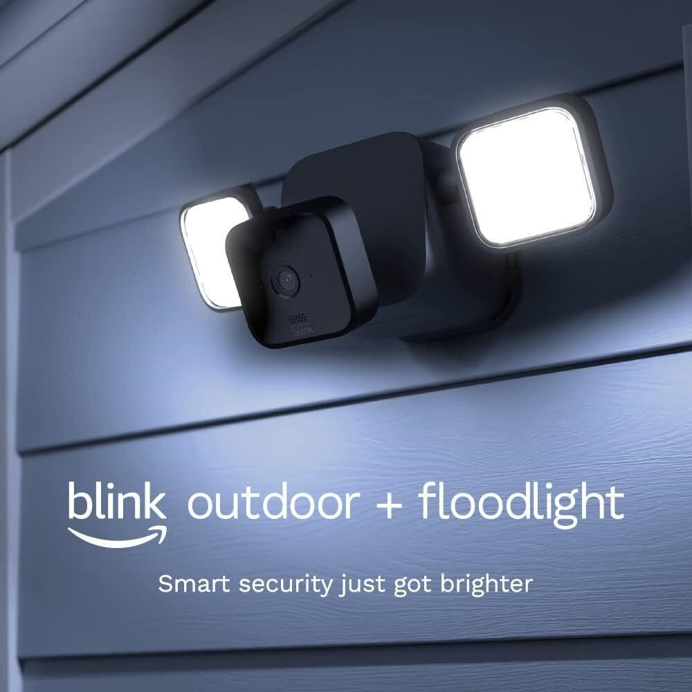 Blink Floodlight Camera  Wireless  LED  Black