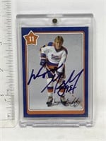 Neilson Wayne Gretzky autographed hockey card