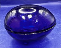 Westmoreland Cobalt Blue Footed Glass Egg