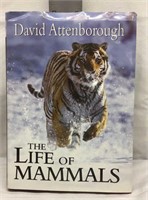 C2) THE LIFE OF MAMMALS, ANIMAL BOOK