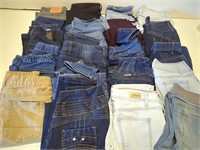 Box of 20 pairs women's designer denim jeans