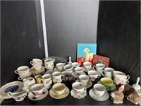 Lot: teacups & saucers, misc