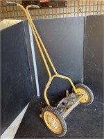 Super clipper 22 vintage reel mower