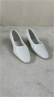 2 porcelain shoes made in japan