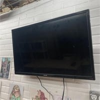 32in Toshiba 32L22OU TV