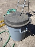 GARBAGE PAIL AND LID