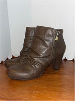 Felicitous Women’s Ankle Boots Size 8.5