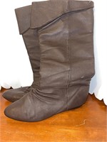Women’s Dark Brown Boots Size 8.5