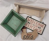 Lot of assorted wooden house decor