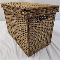 Collapsible wicker basket (20in x 15in x 11in)