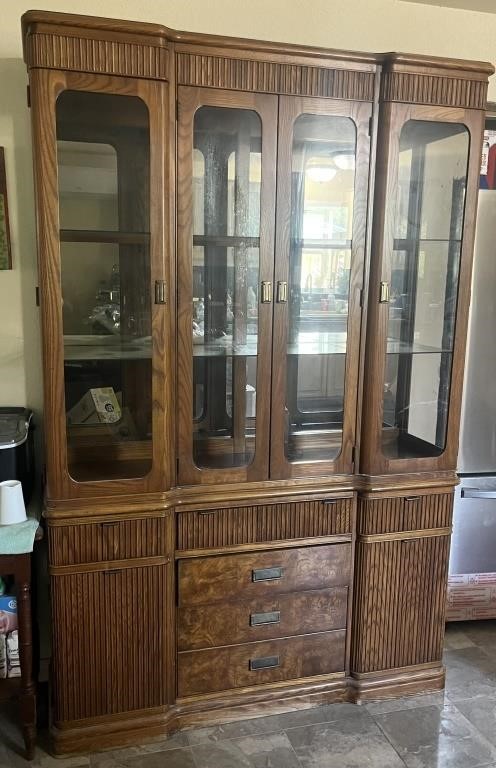 Stanley Lighted China Cabinet w/ Mirrored Back