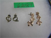 Pair of Costume jewelry earrings