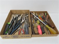 2 Trays of Screwdrivers & Pliers