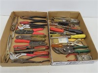 2 Trays of Screwdrivers & Pliers
