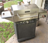 Extra Nice Holland Gas Grill With Propane Bottle