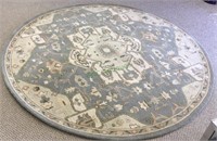Surya hundred percent wool 8 x 8‘ round area rug