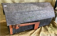 Hard composite barn style US mailbox measures