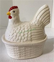 Vintage ceramic hen on nest candy/treat dish