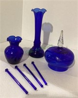 Cobalt blue mixed lot includes a bud vase, a
