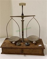 Antique weight scale with one single drawer for