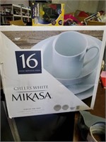 16 pieces Mikasa dish set