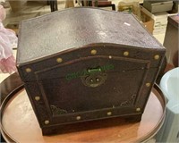 Very cool pirates treasure styled keepsake box -