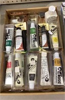 Tray lot of artist oil paints and a few tools