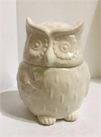 Owl ceramic large cookie jar measuring 10 1/2