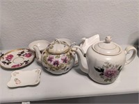 Teapots & Other Assorted Items