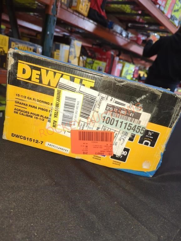 DeWalt 15.5" GA Flooring Staples