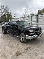 2005 CHEVY 3500 LS 4X4 174,827 DURAMAX DIESEL AUTO