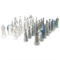 LLADRÓ Medieval Porcelain 32pc Chess Men Set