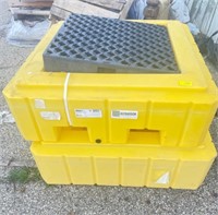ULTRATECH Drum Spill Containment Pallet. 62 Gal