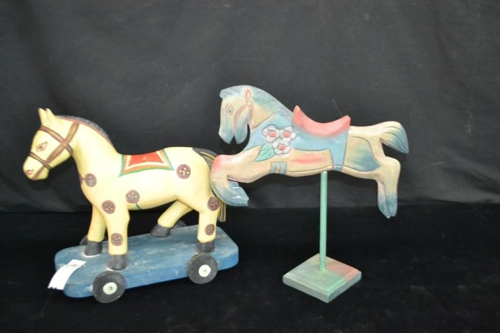 2pcs Vintage Painted Wood Horses