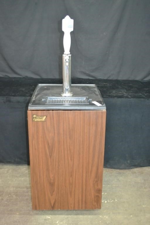 Beverage-Air Quarter Master Beer Keg Cooler & Tap