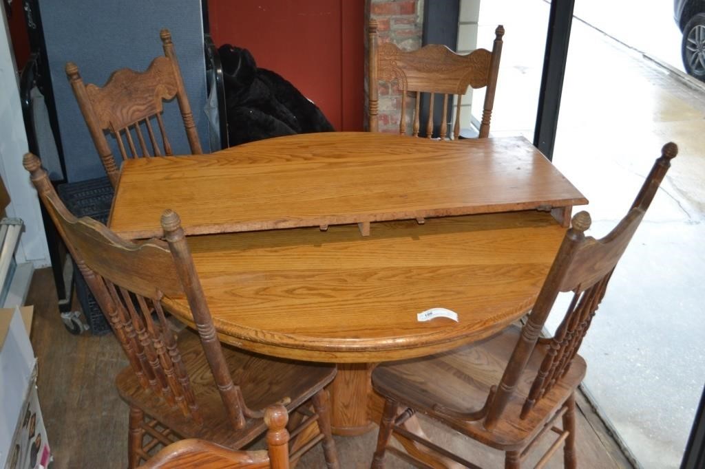 48" Round Oak Pedestal Table & 4 Chairs & Leaf